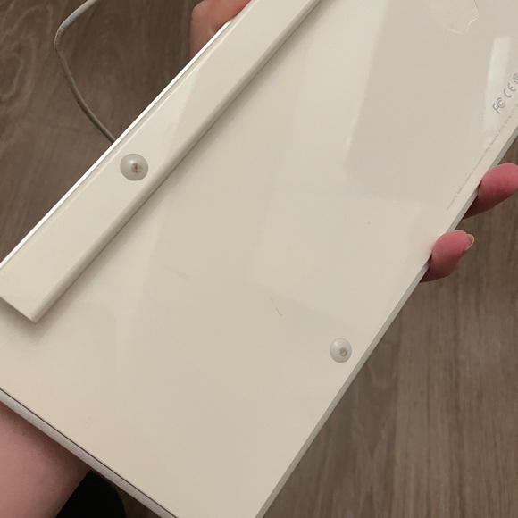 Apple Keyboard with USB - Picture 9 of 11